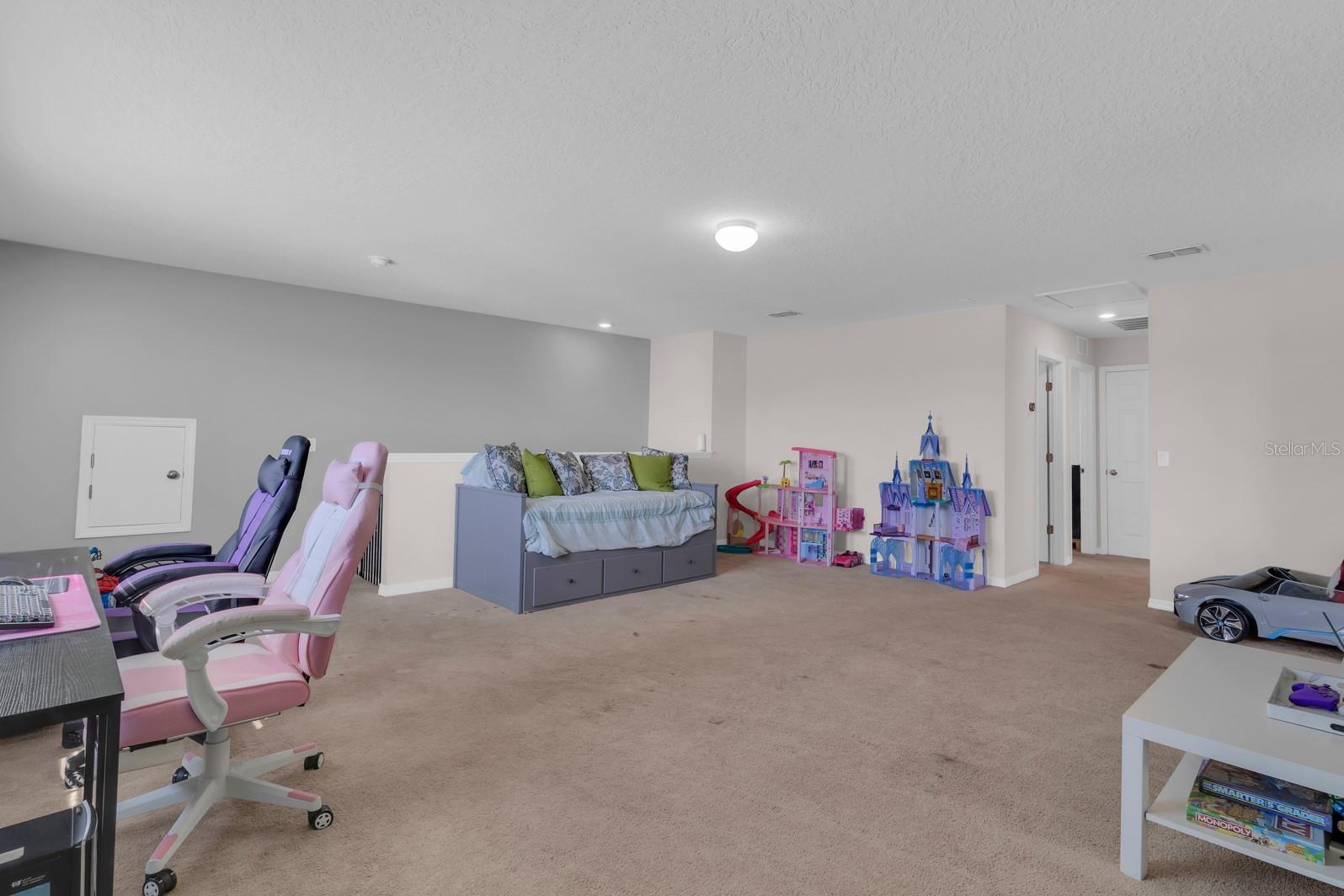 LIVE OAK LAKE PH 1 - Residential