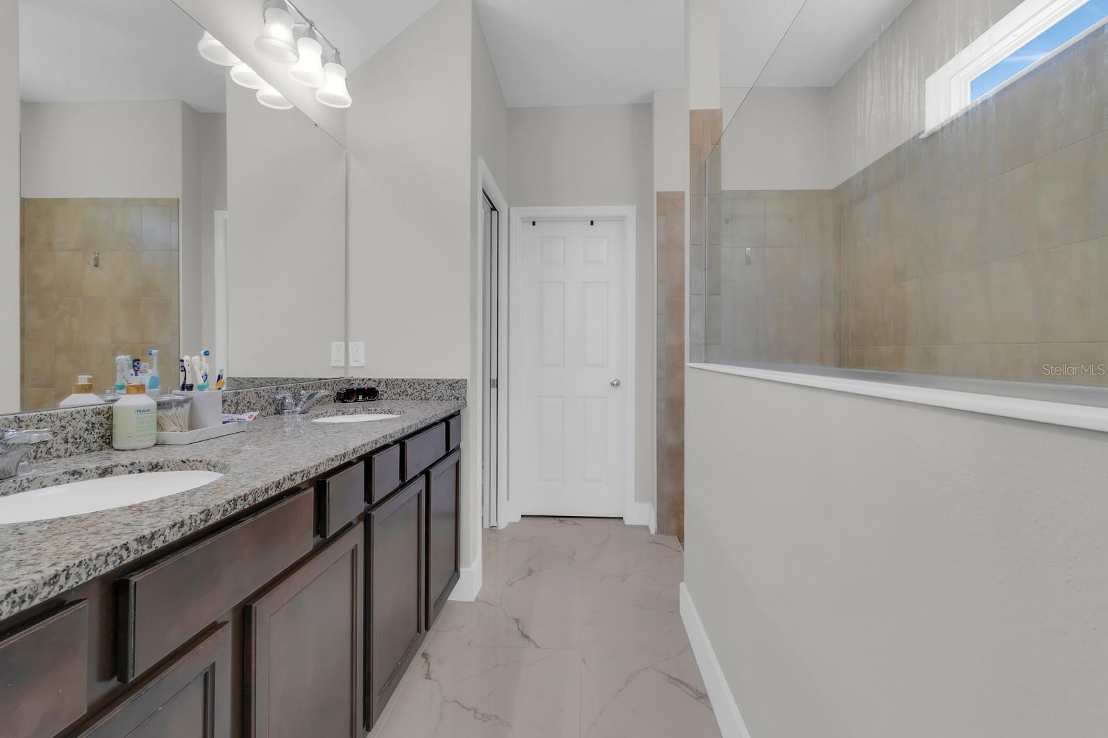 LIVE OAK LAKE PH 1 - Residential