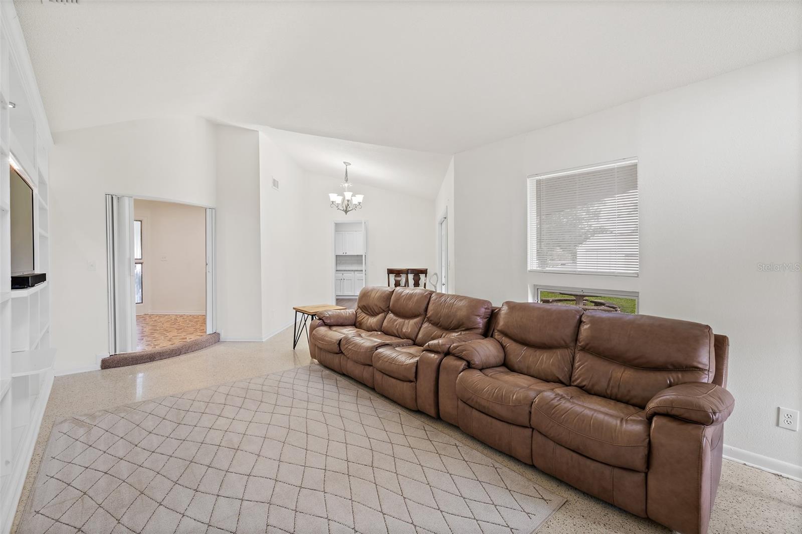 WHISPERING LAKES SEC 03 PT 03 - Residential