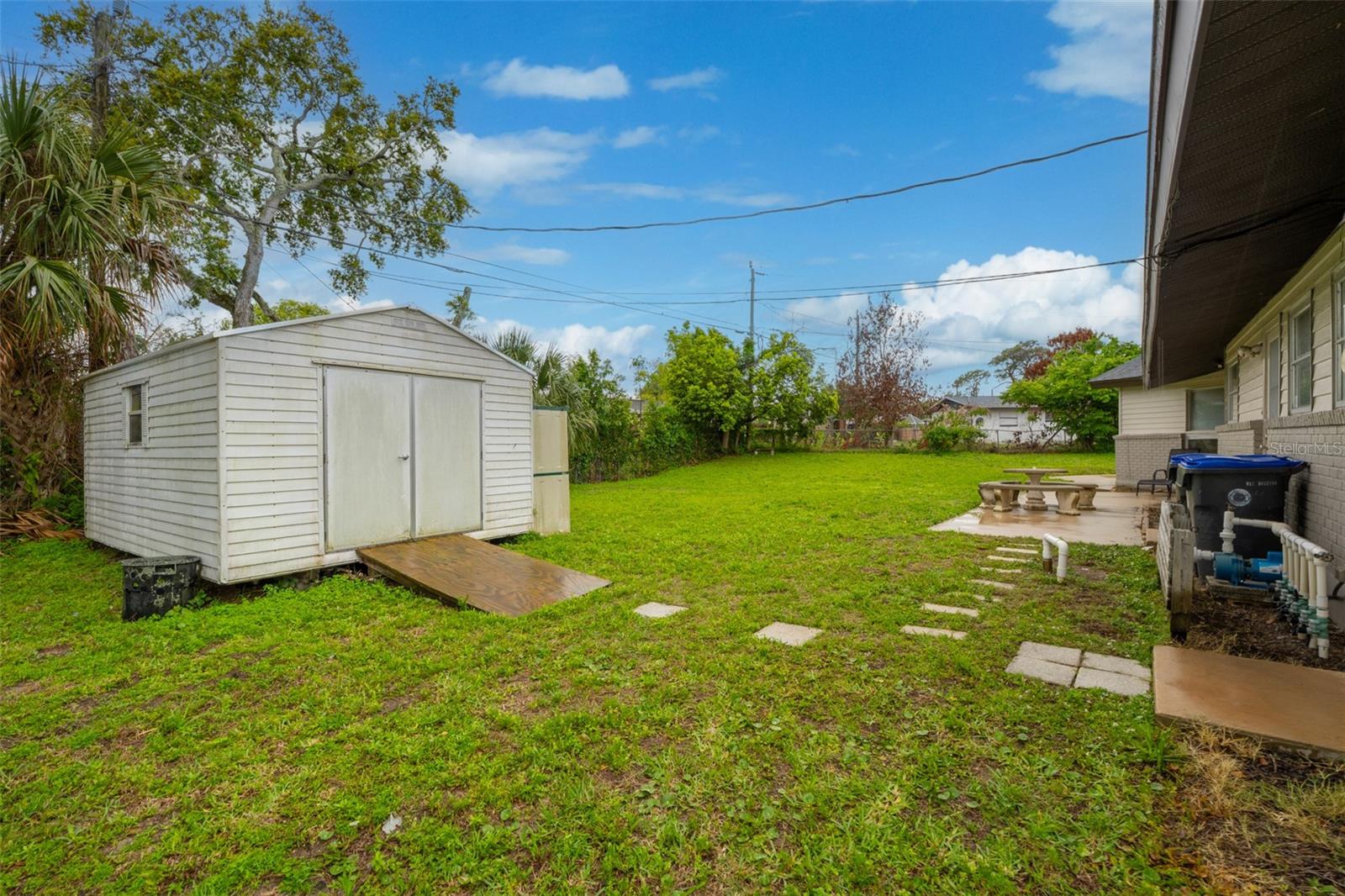WHISPERING LAKES SEC 03 PT 03 - Residential