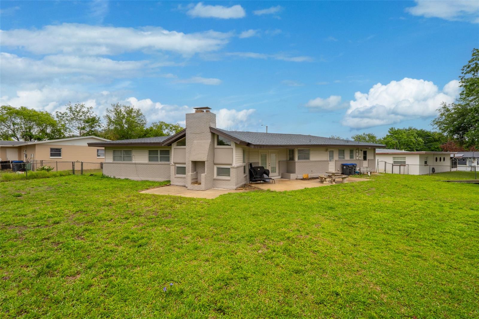 WHISPERING LAKES SEC 03 PT 03 - Residential