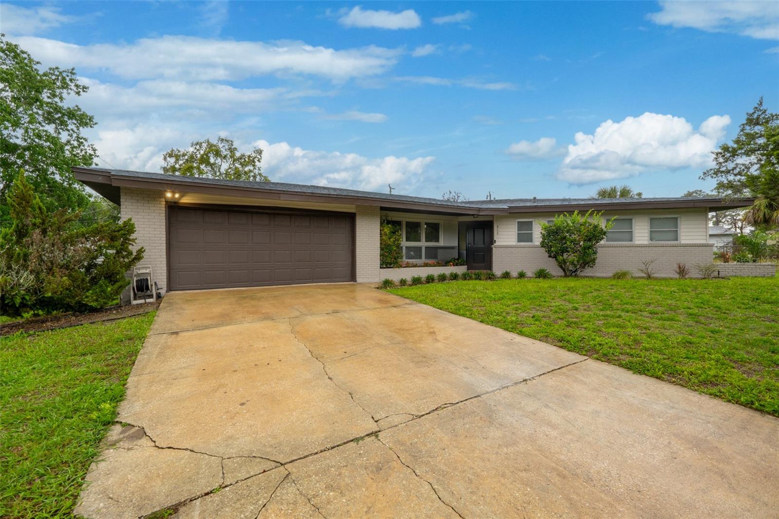 WHISPERING LAKES SEC 03 PT 03 - Residential