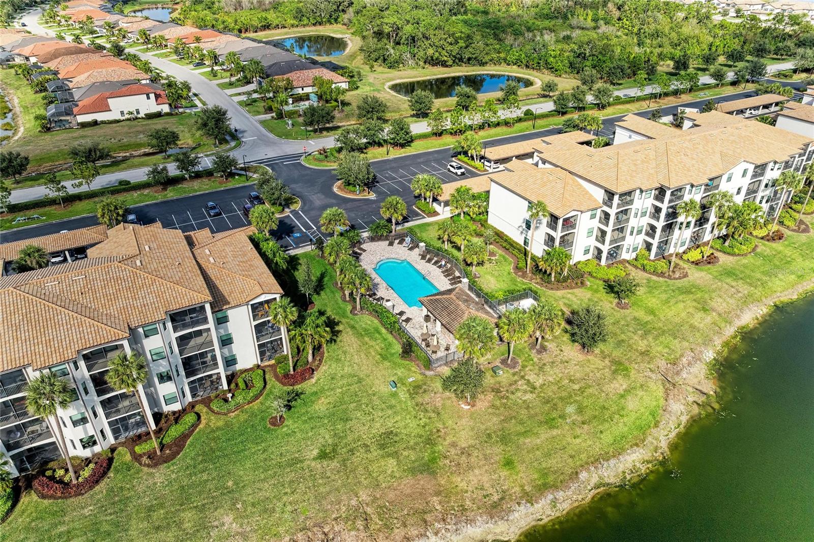 LAKEWOOD NATIONAL - Residential