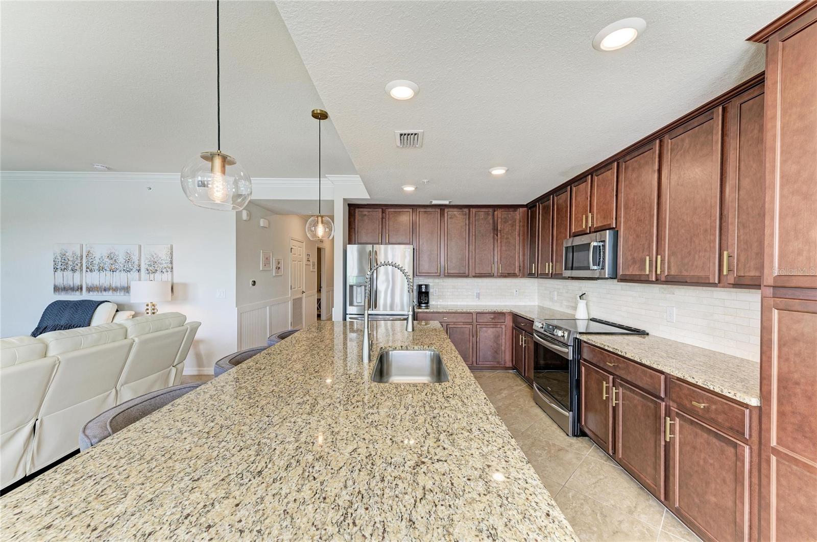 LAKEWOOD NATIONAL - Residential