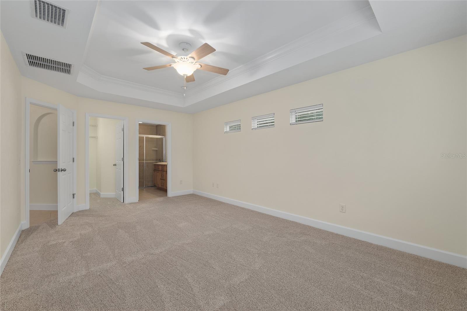 CREEKSIDE VILLAS - Residential