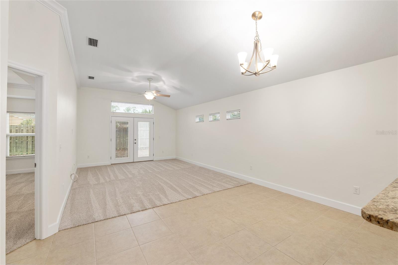 CREEKSIDE VILLAS - Residential