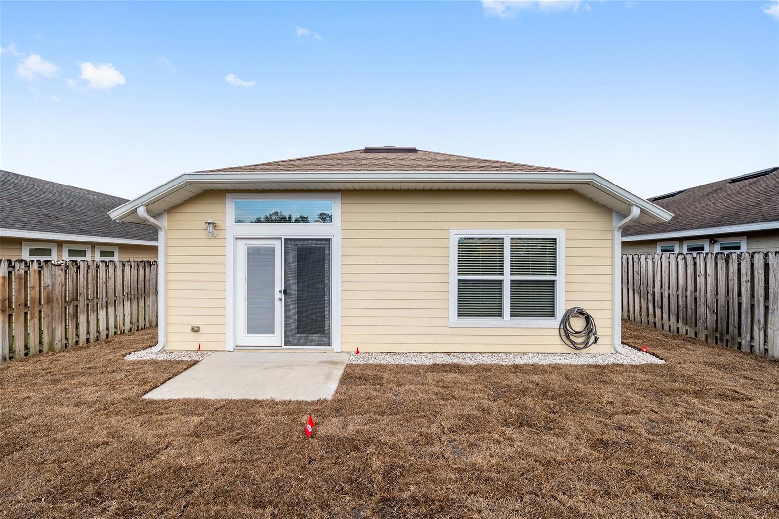 CREEKSIDE VILLAS - Residential