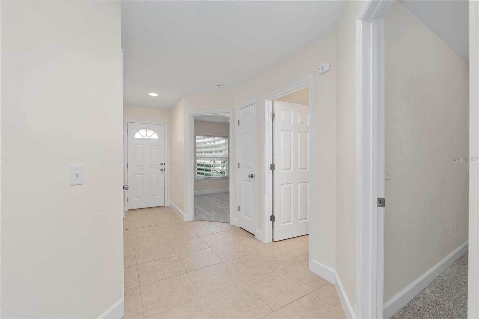 CREEKSIDE VILLAS - Residential