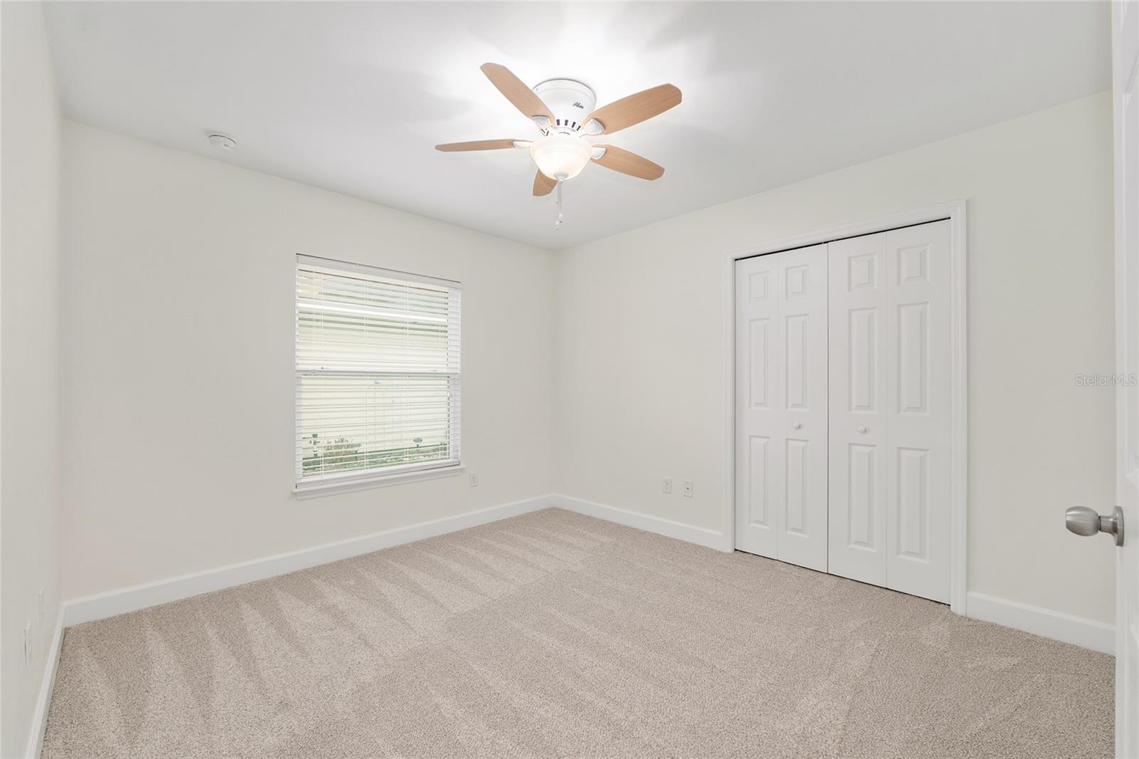 CREEKSIDE VILLAS - Residential