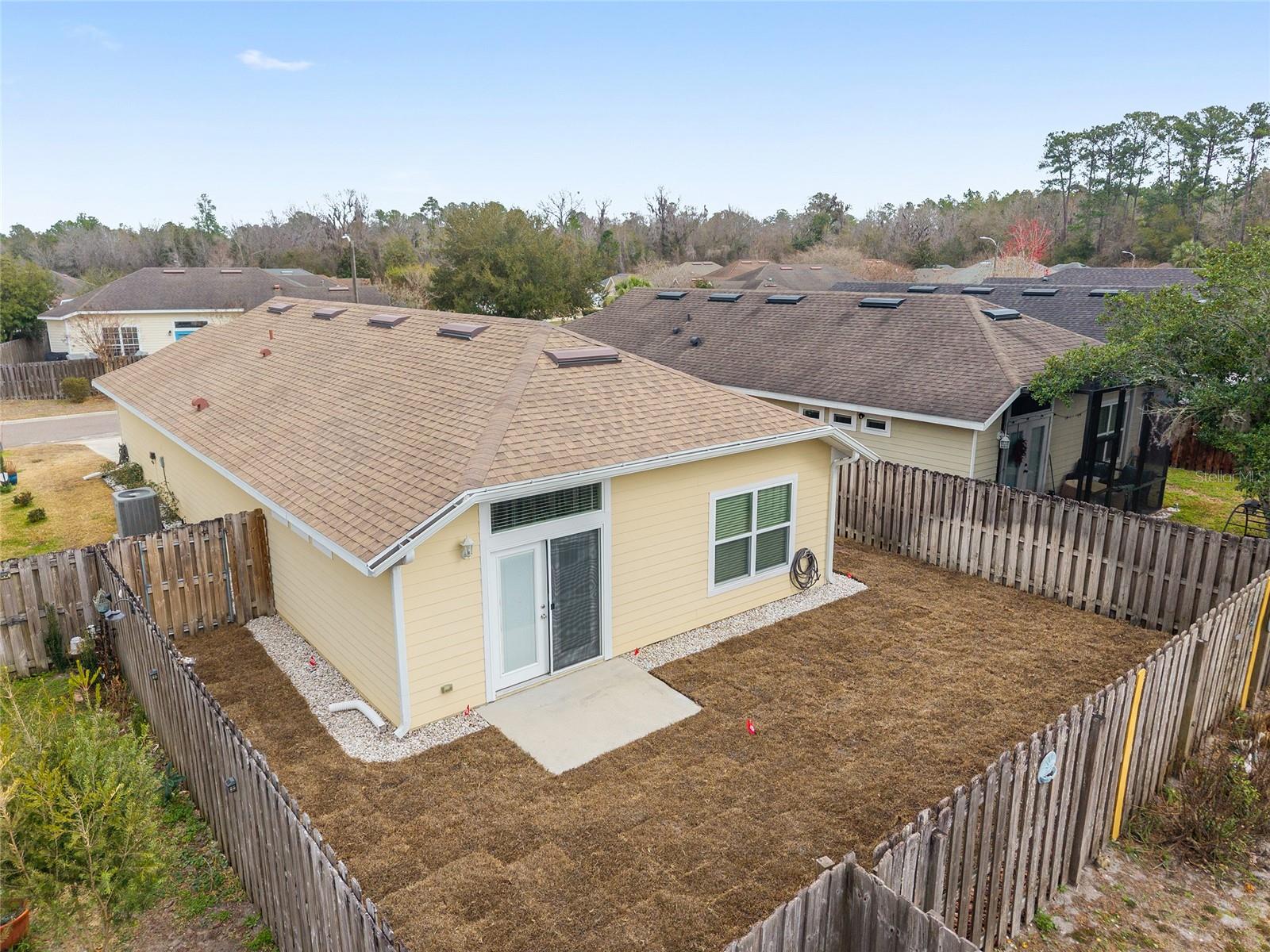 CREEKSIDE VILLAS - Residential