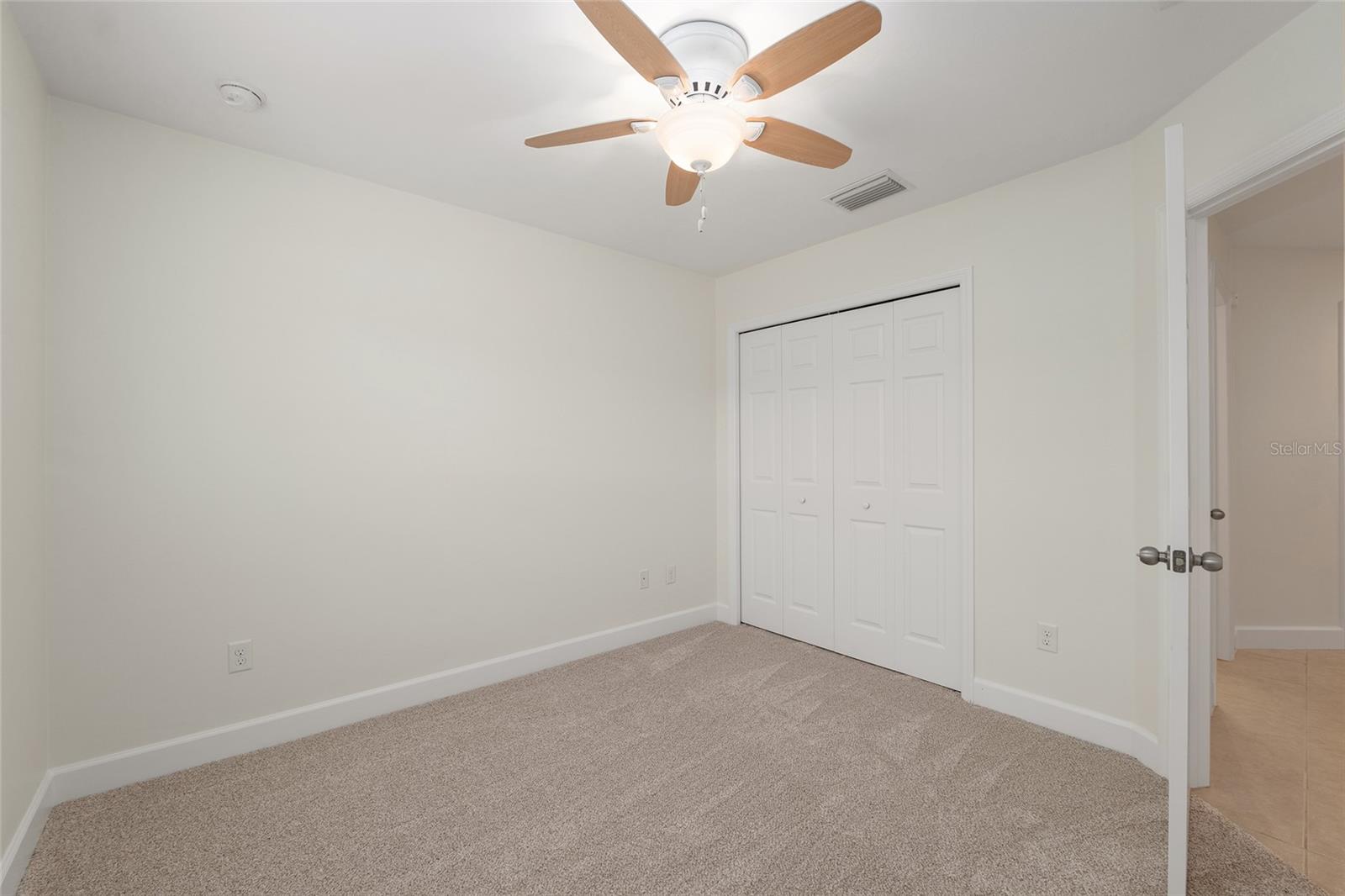 CREEKSIDE VILLAS - Residential