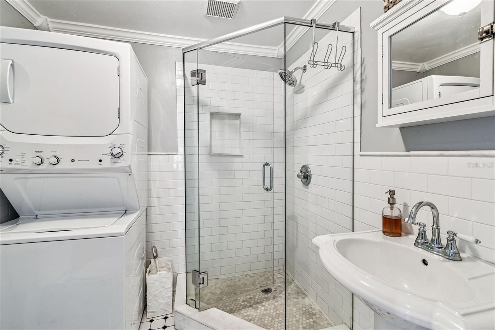 EVELYN CITY - Residential