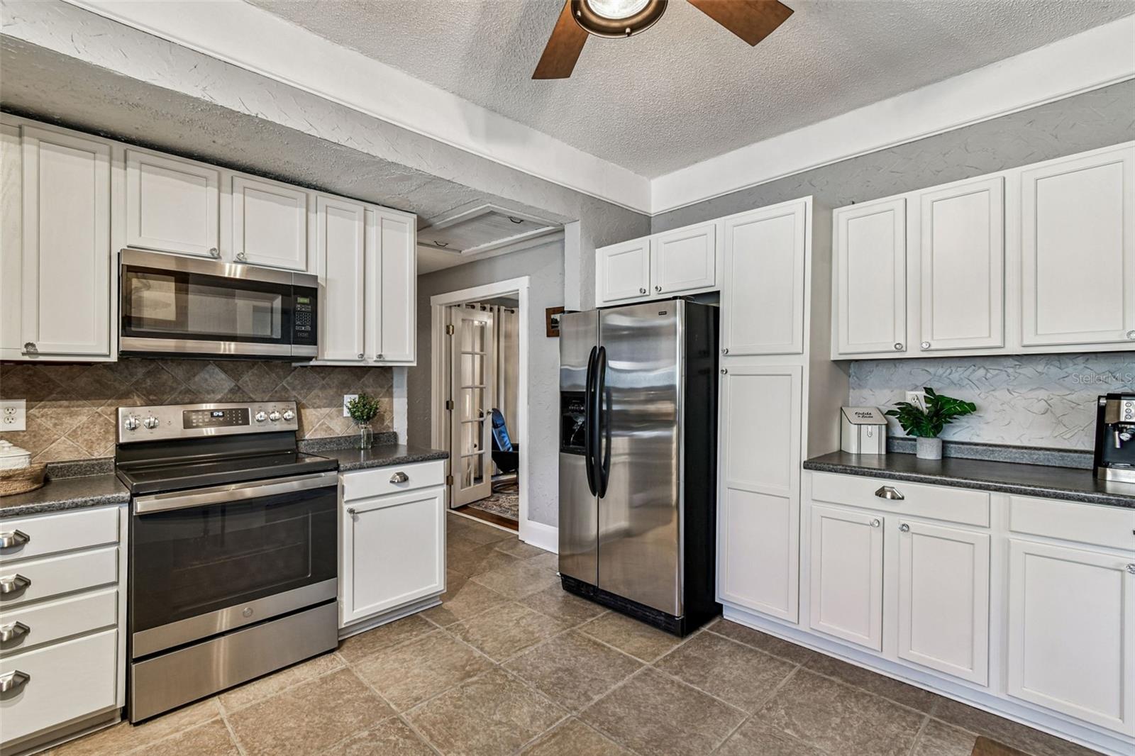 EVELYN CITY - Residential