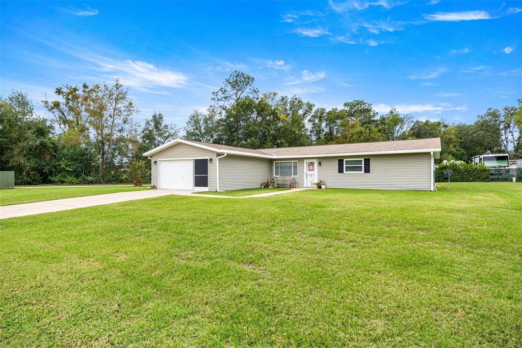 Photo of 10986 SW 65th Avenue, Ocala, FL 34476 (MLS # OM712425)