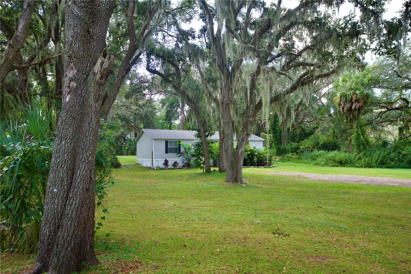 LAKEWOOD ACRES - Residential