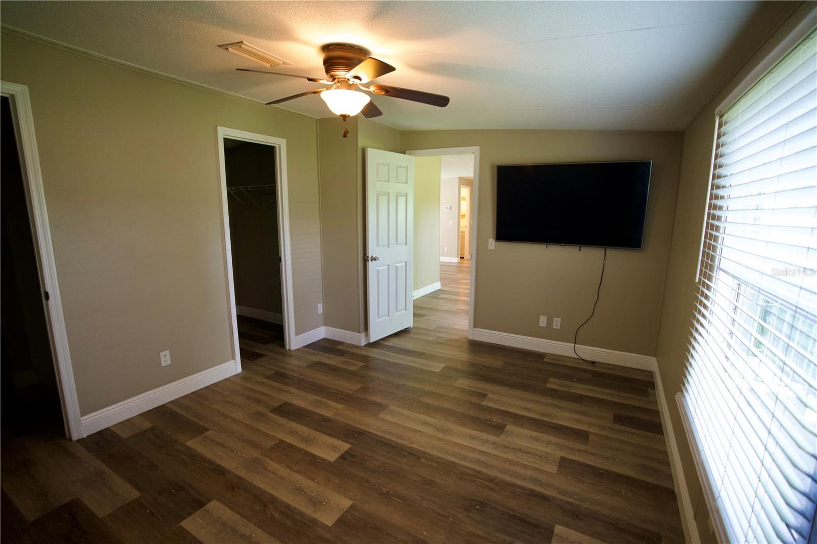 LAKEWOOD ACRES - Residential