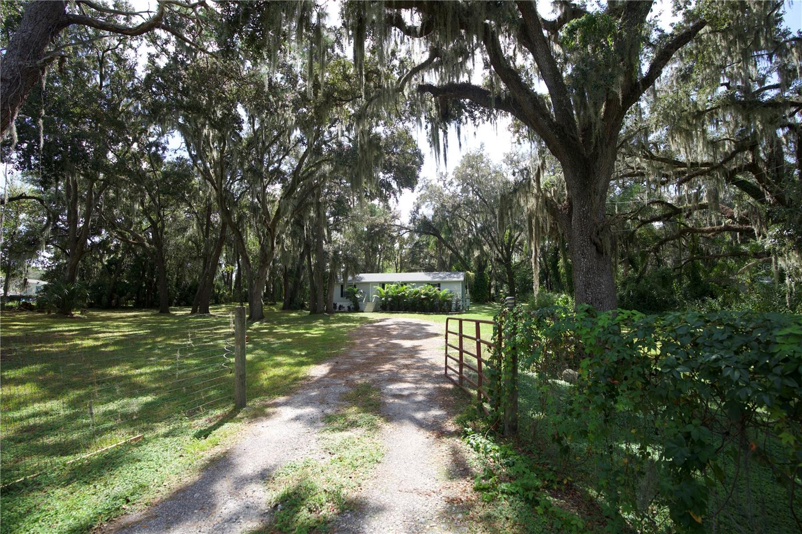 LAKEWOOD ACRES - Residential