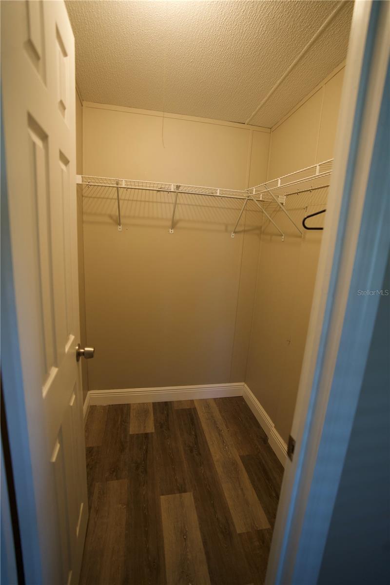 LAKEWOOD ACRES - Residential