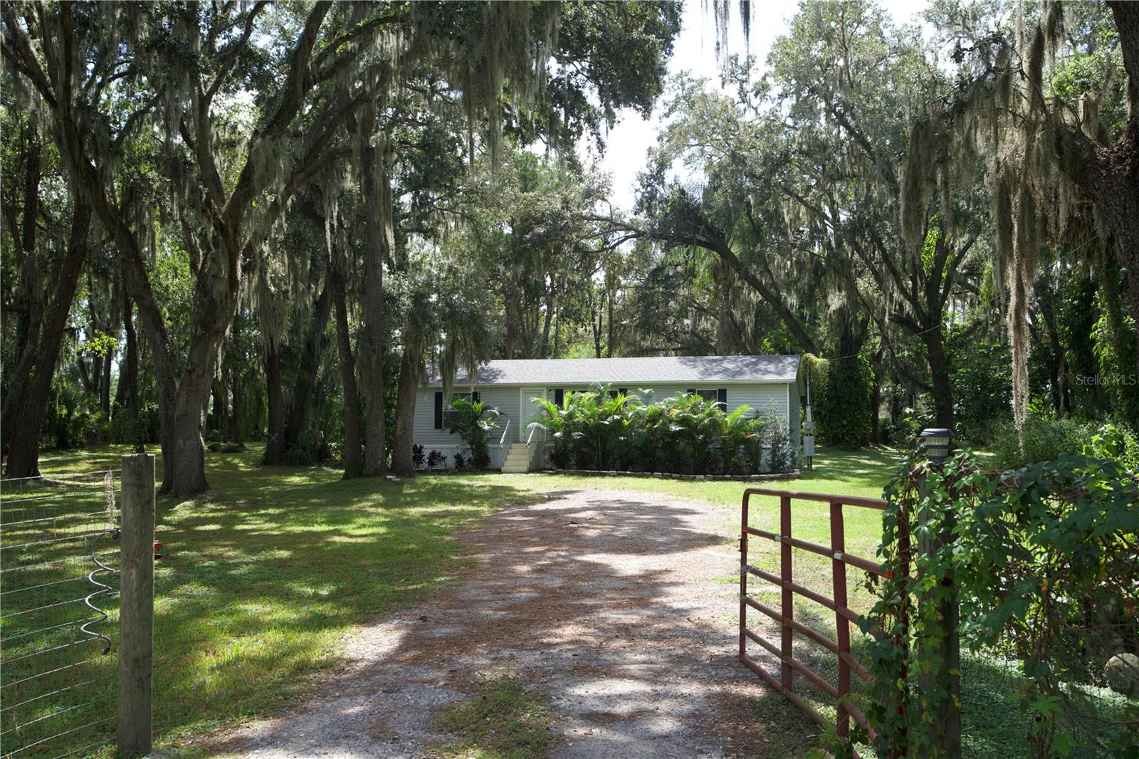 LAKEWOOD ACRES - Residential