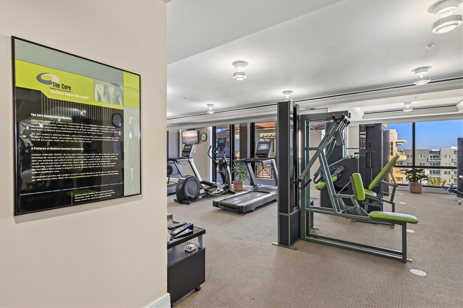 PLAZA 5 POINTS RESIDENCES - Residential