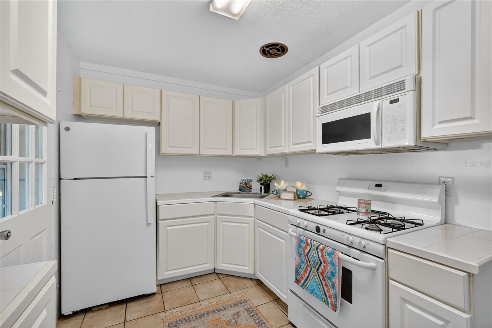 SYLVAN SHORES - Residential