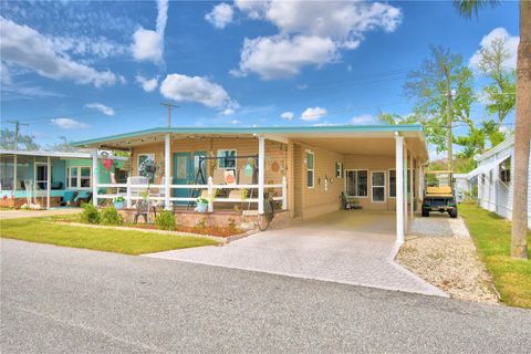 A home in WINTER HAVEN