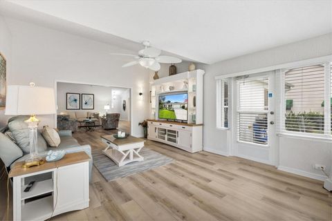 Tiny photo for 515 Loma Paseo Drive, Lady Lake, FL 32159 (MLS # G5103876)