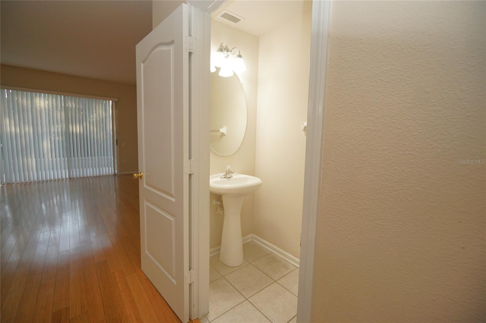 VISTA CAY - Residential Lease