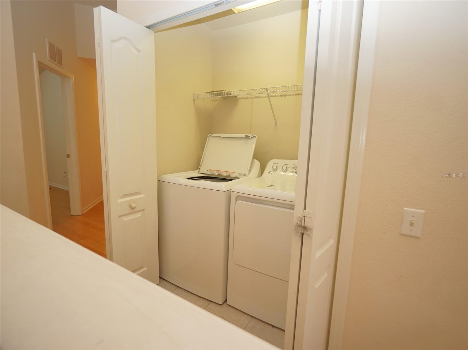 VISTA CAY - Residential Lease