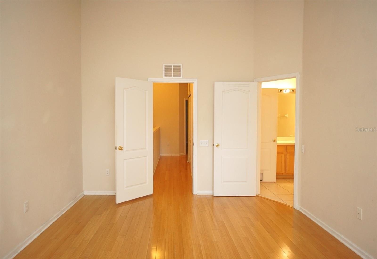 VISTA CAY - Residential Lease