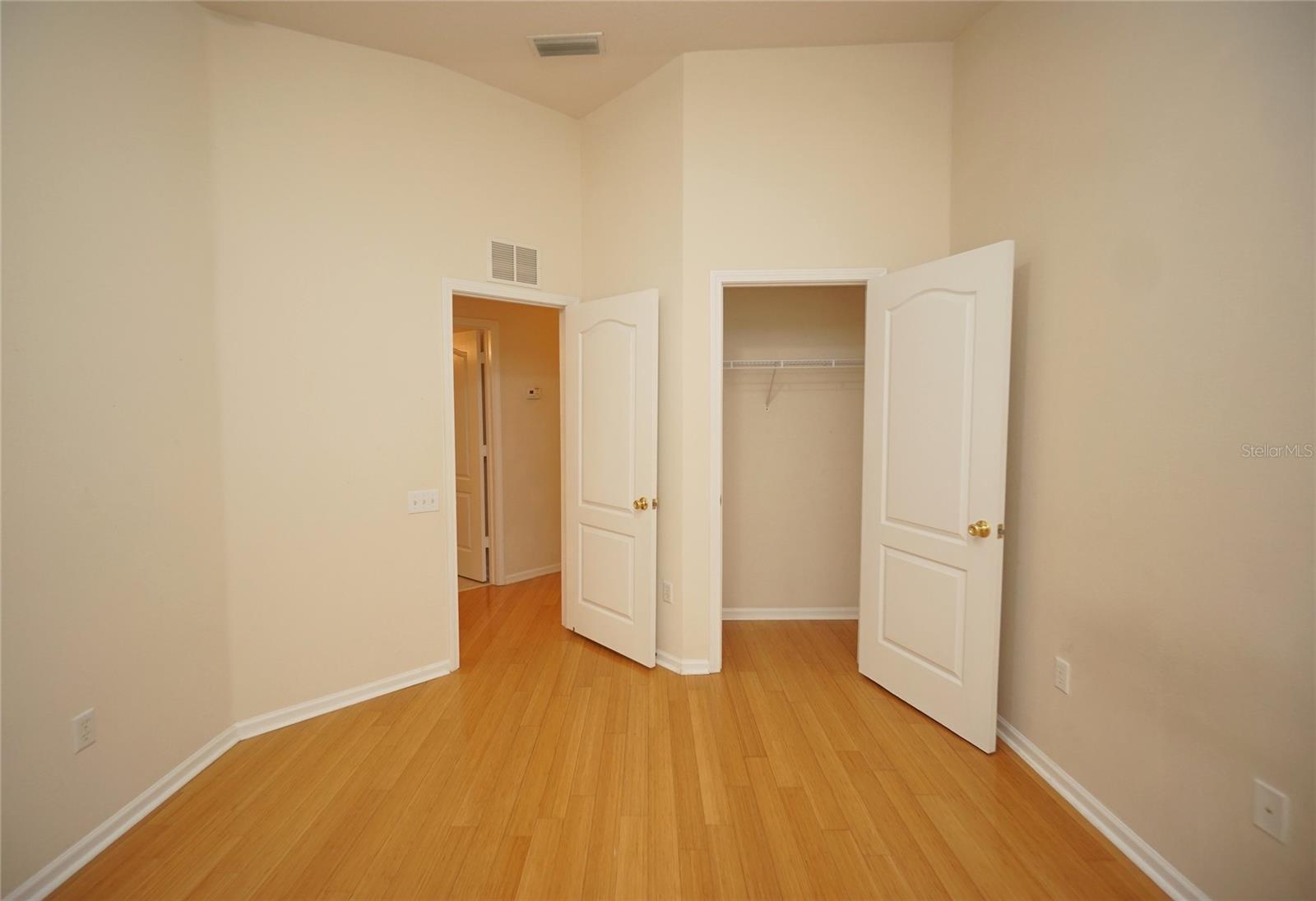 VISTA CAY - Residential Lease