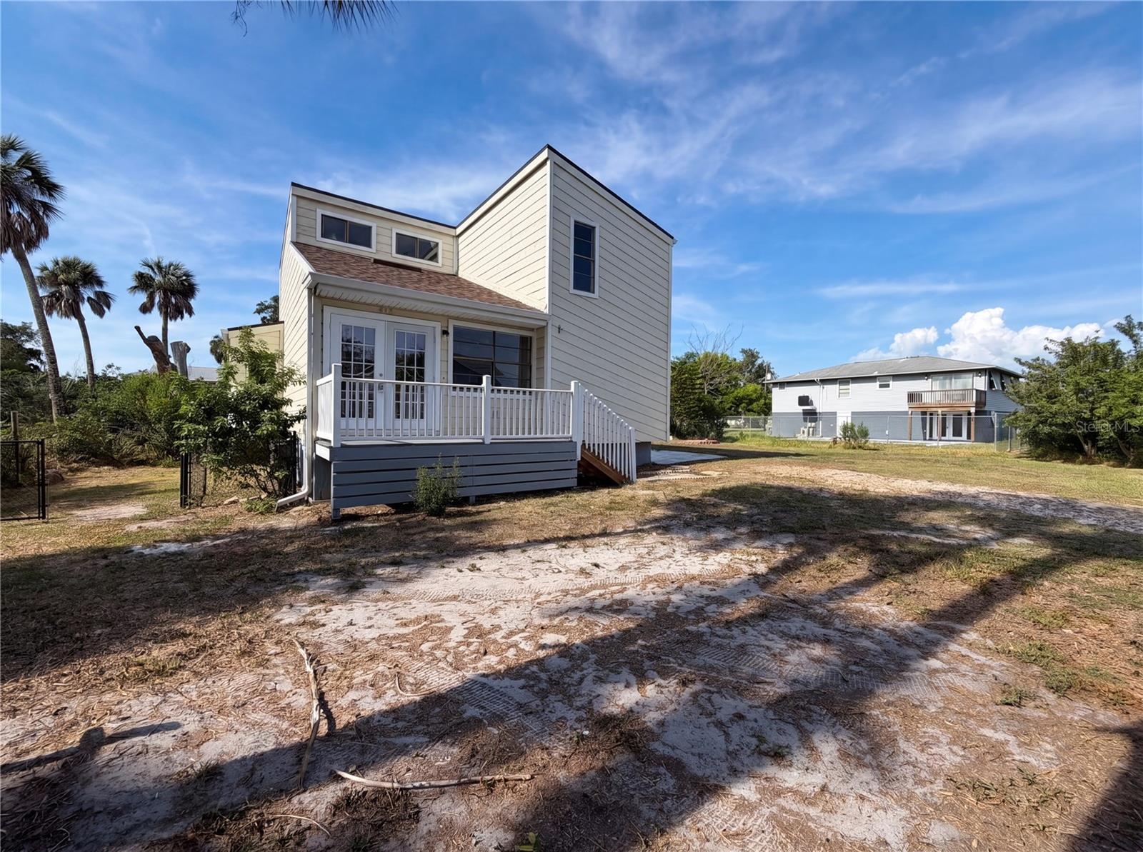 516 42ND STREET COURT W