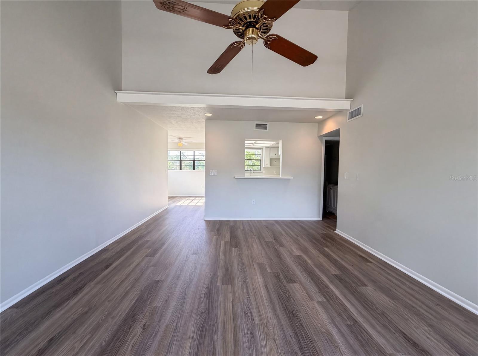 516 42ND STREET COURT W