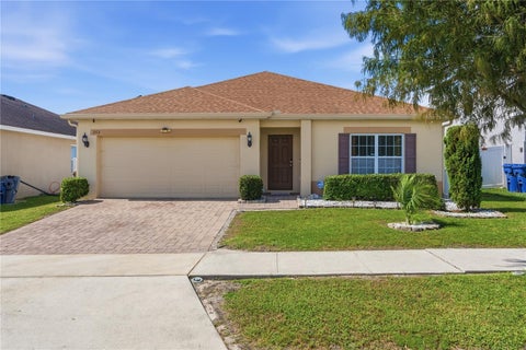 272 Sparrow Hawk Drive, Groveland, FL 34736