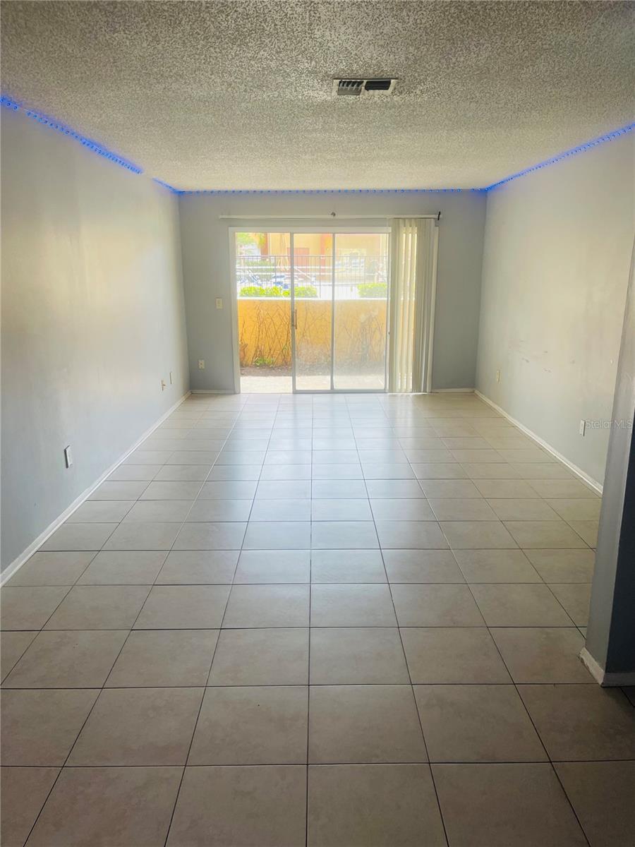 OXFORD SQUARE CONDO - Residential