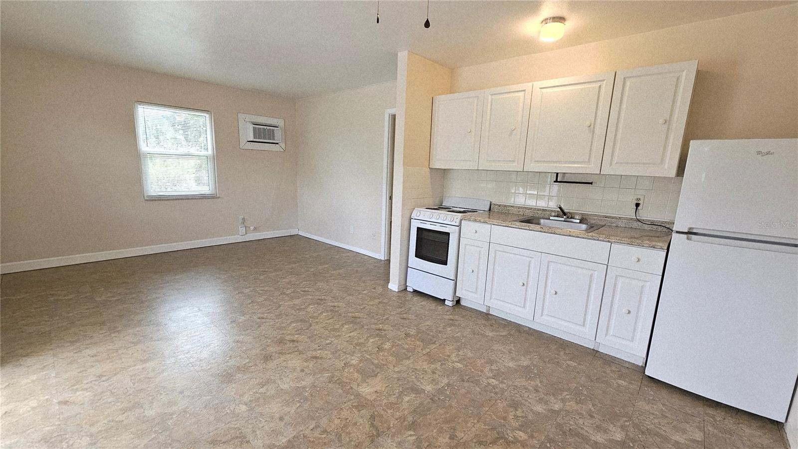 LAMPPS SUB OF LTS 81 & 82 - Residential Lease