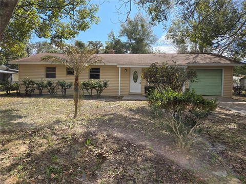 Photo of 2204 SW 6th Street, Ocala, FL 34471 (MLS # OM719470)