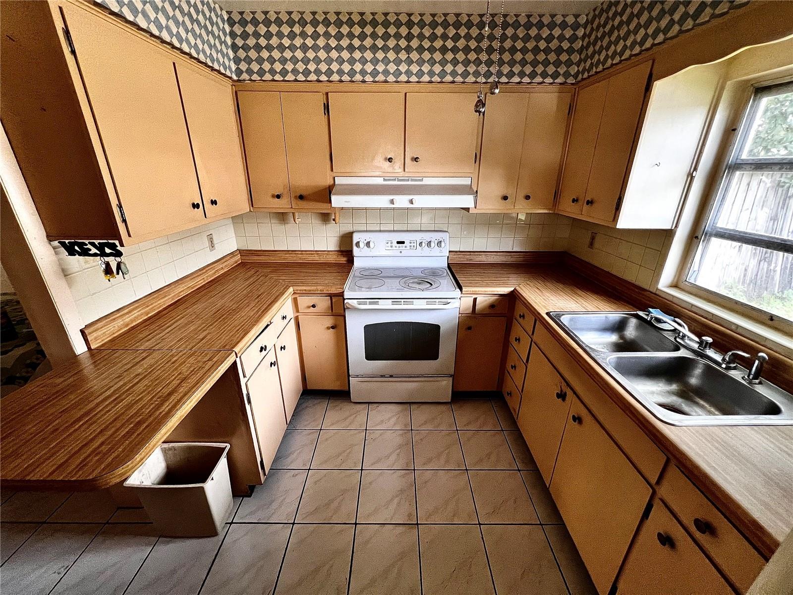 GROVE PARK ESTATES UNIT 7 - Residential