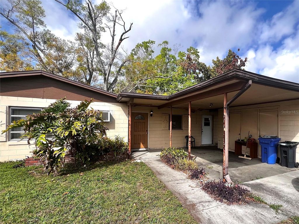 Photo of 7808 N Woodlynne Avenue, Tampa, FL 33614 (MLS # A4687524)