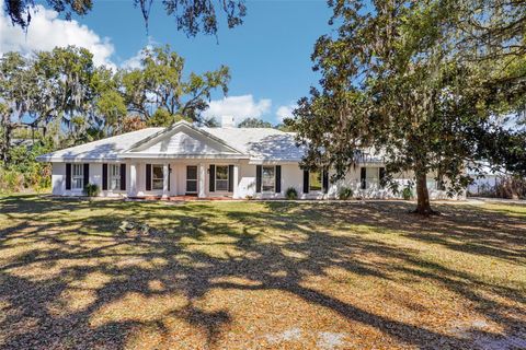 Photo of 37048 County Road 452, Grand Island, FL 32735 (MLS # G5107048)