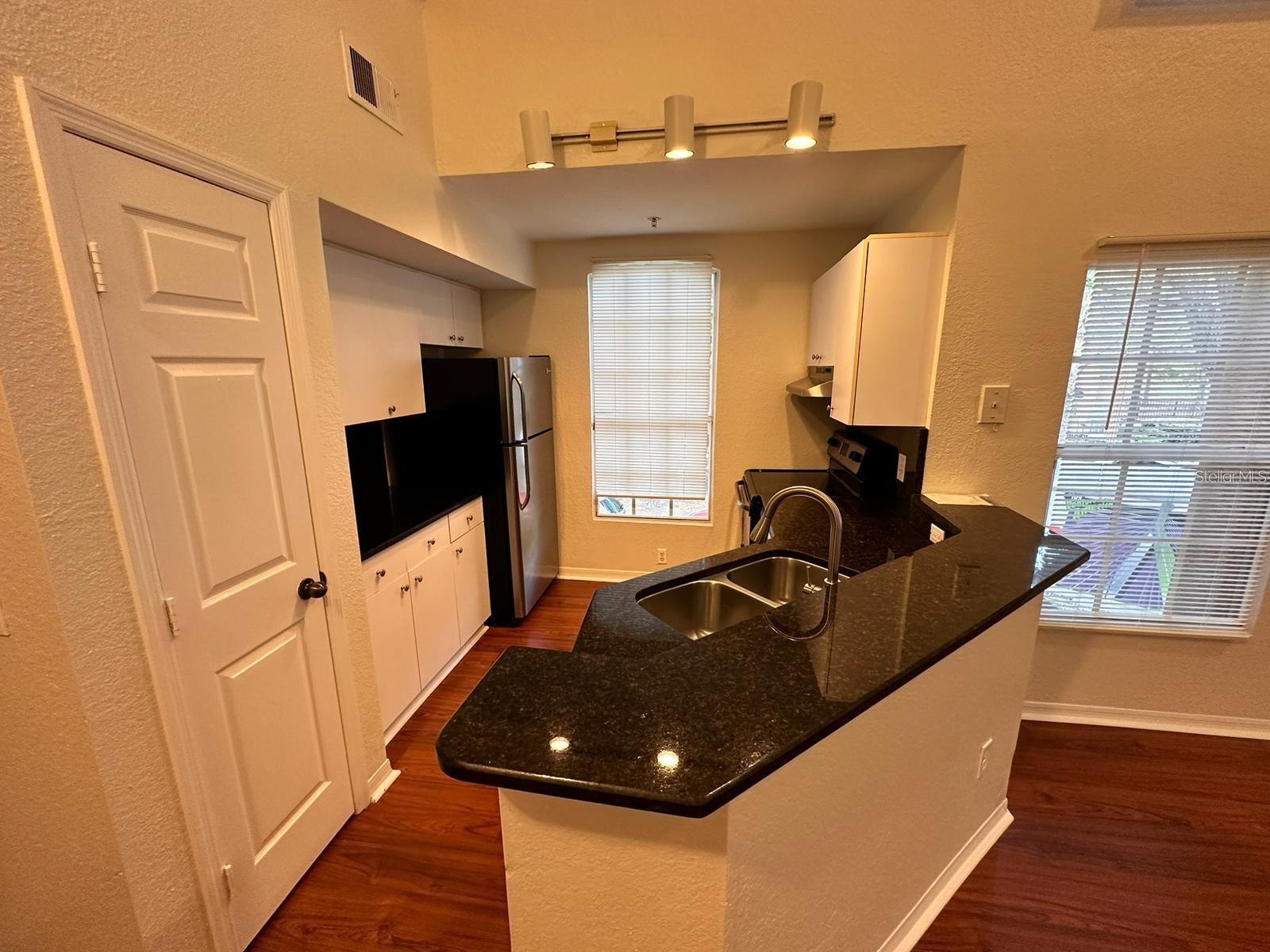 AZUR/METROWEST - Residential