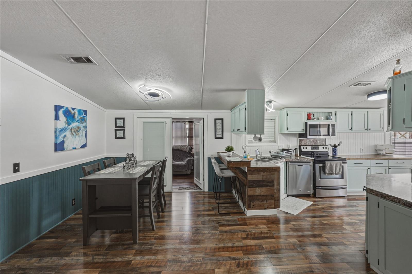 OAK HAMMOCK ESTATES - Residential