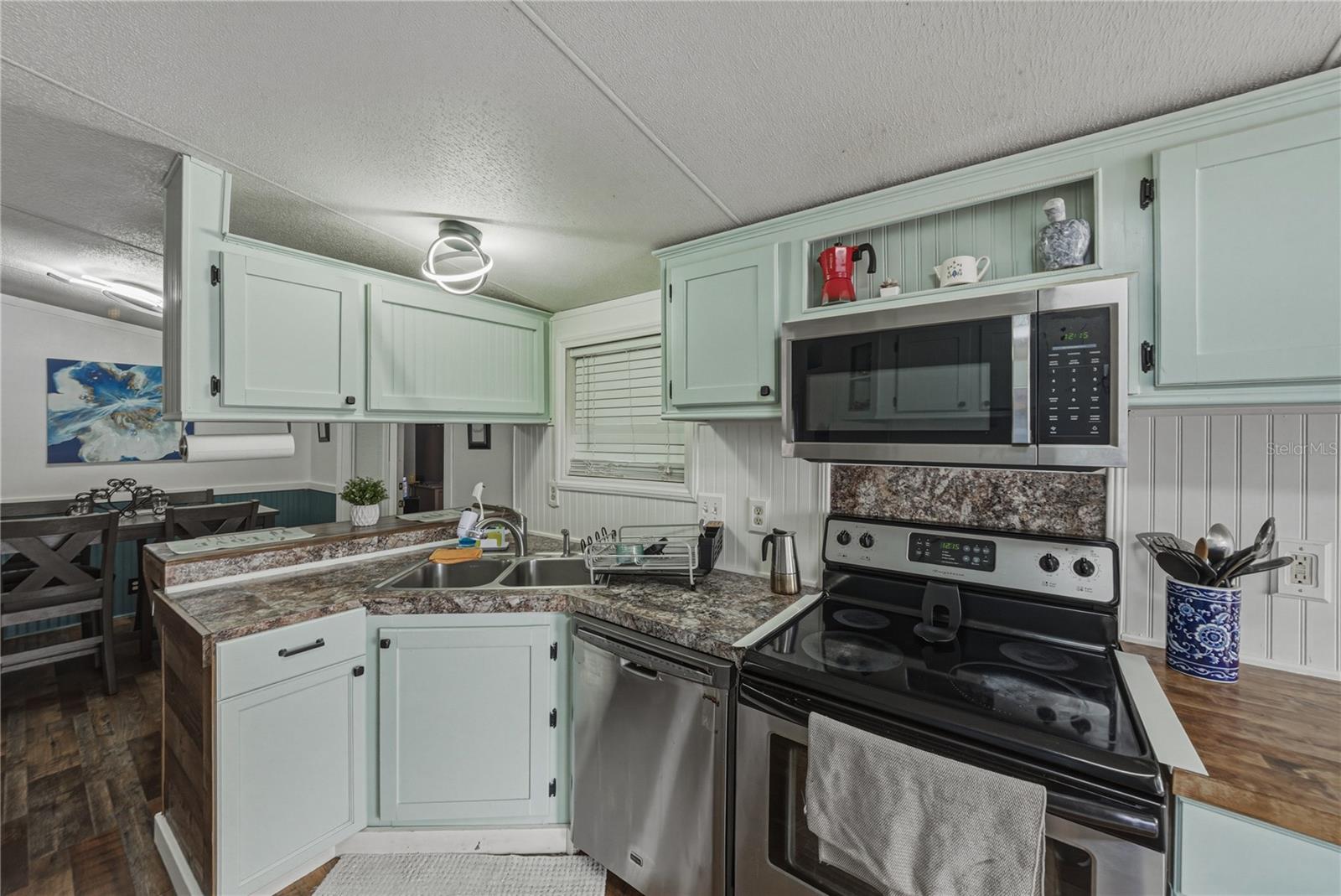 OAK HAMMOCK ESTATES - Residential