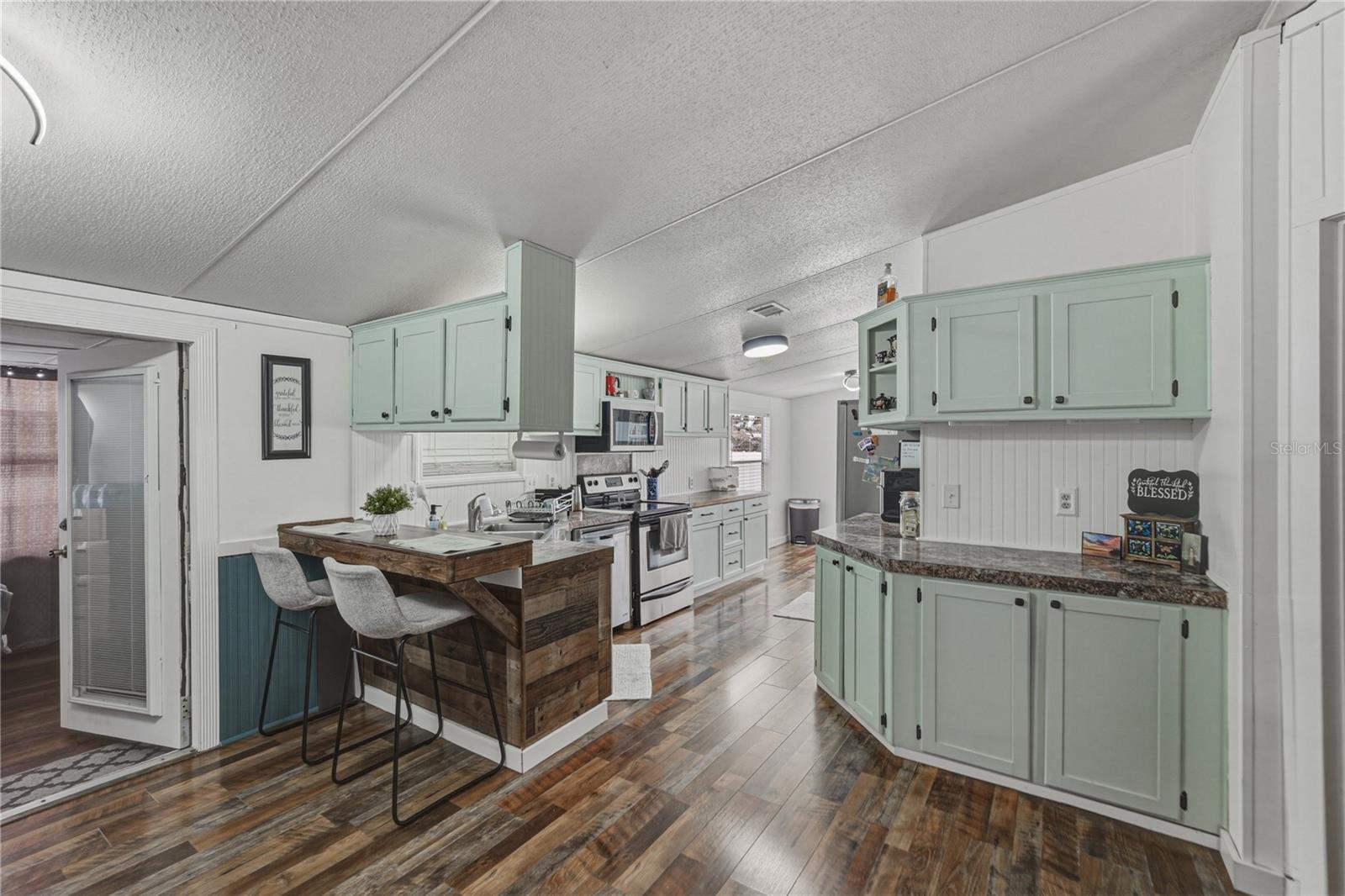 OAK HAMMOCK ESTATES - Residential