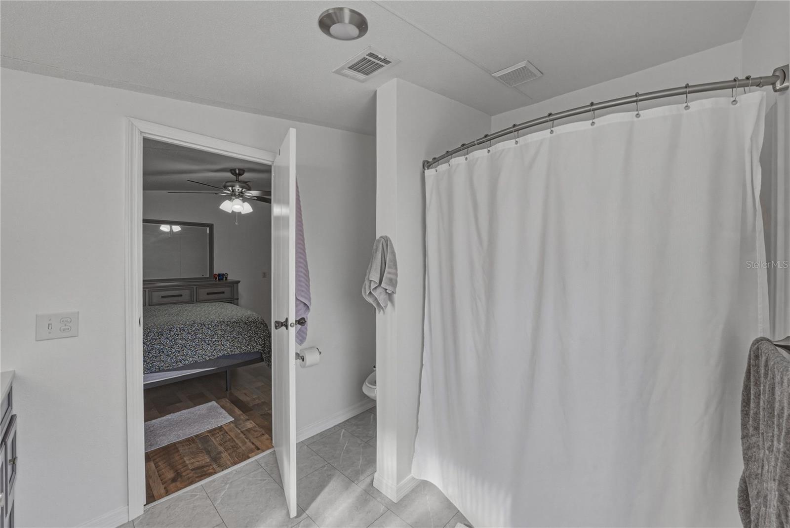 OAK HAMMOCK ESTATES - Residential