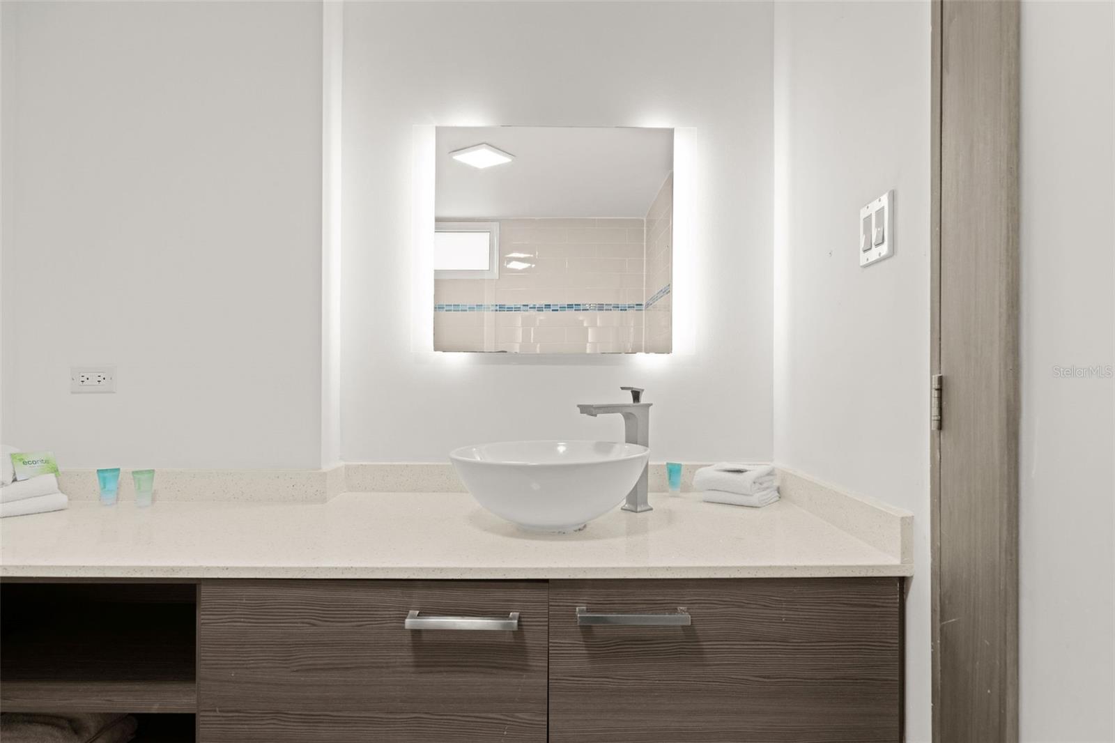 ESJ TOWERS - Residential