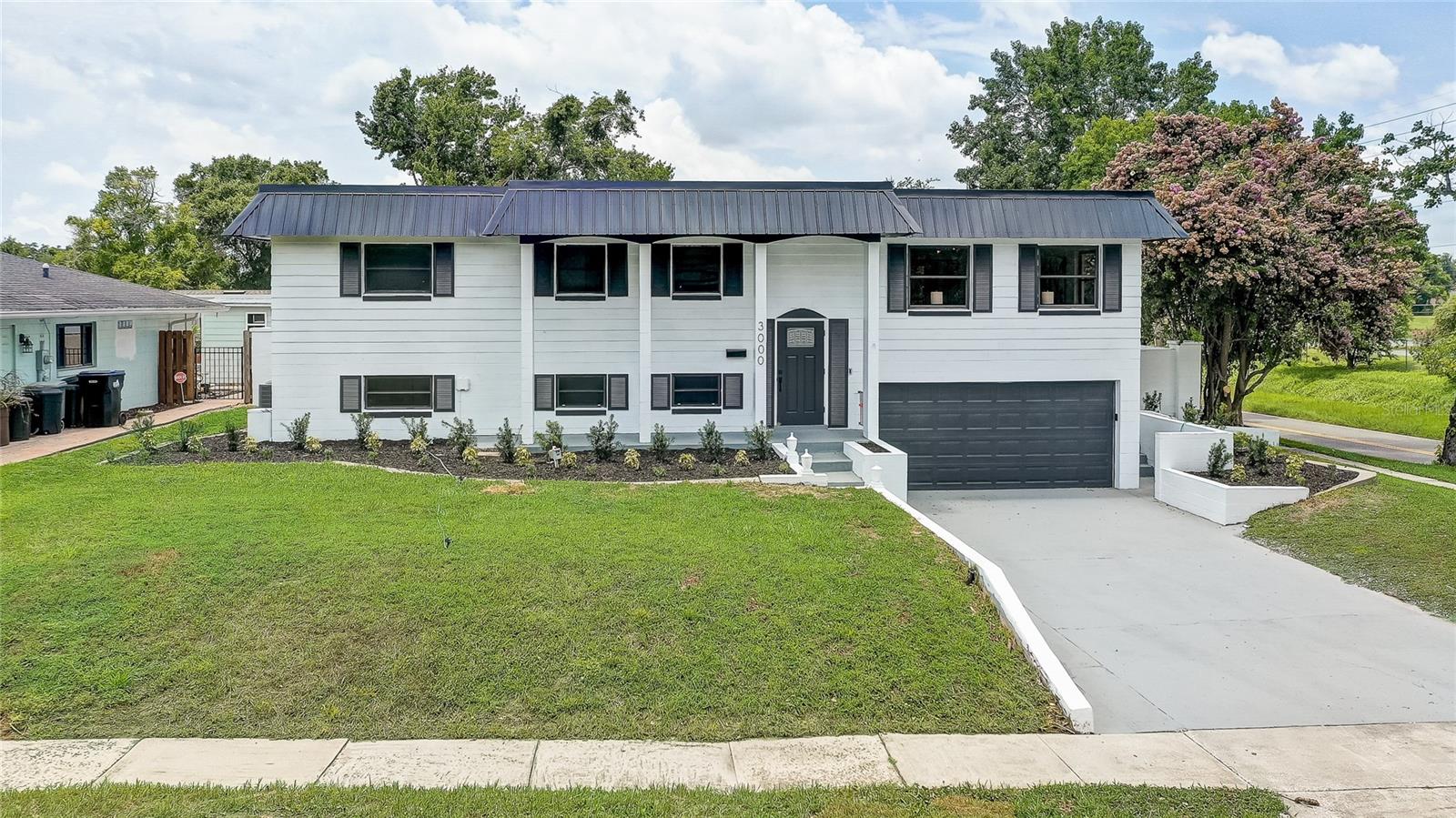 3000 GREENMOUNT ROAD