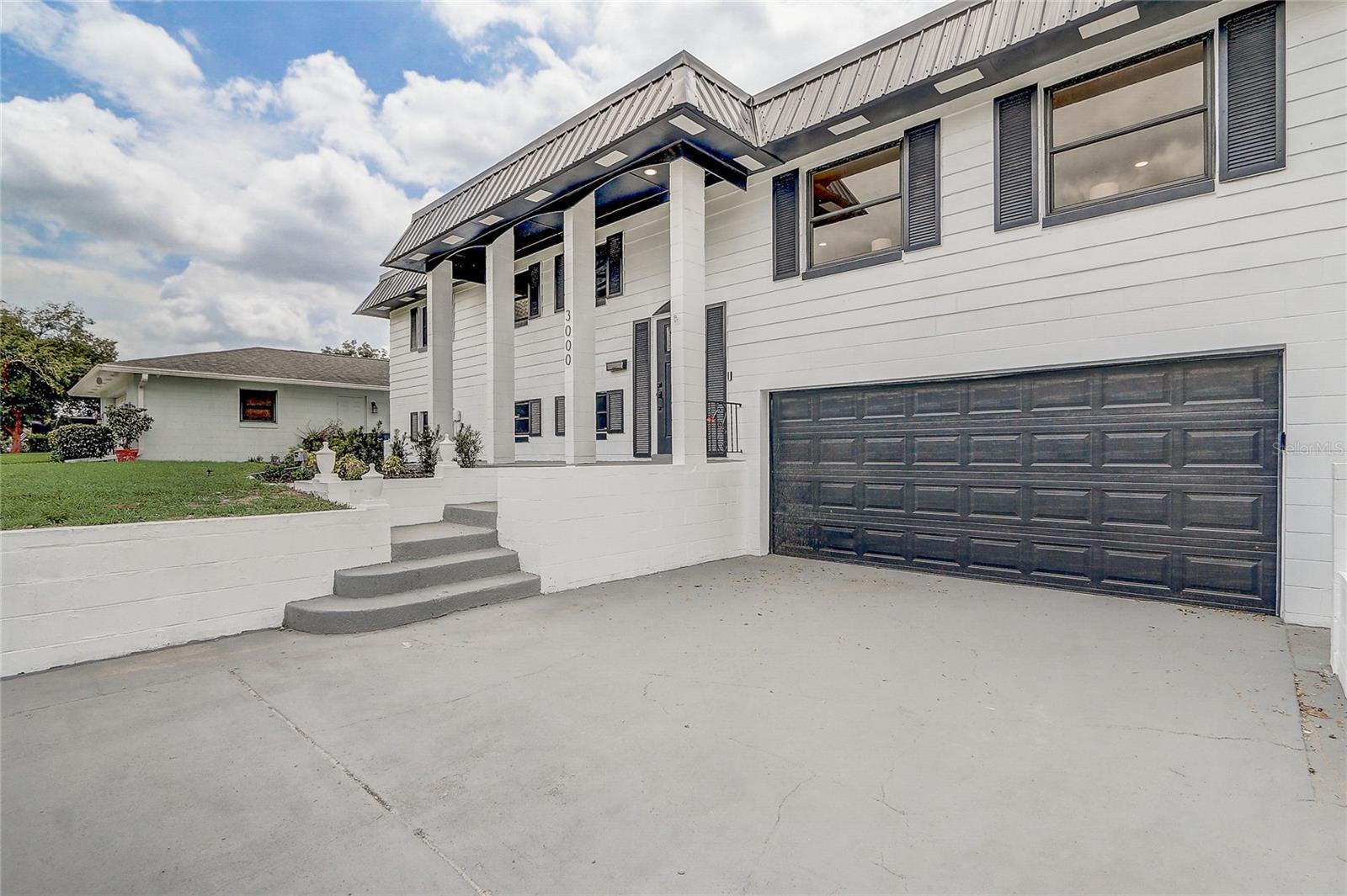 3000 GREENMOUNT ROAD