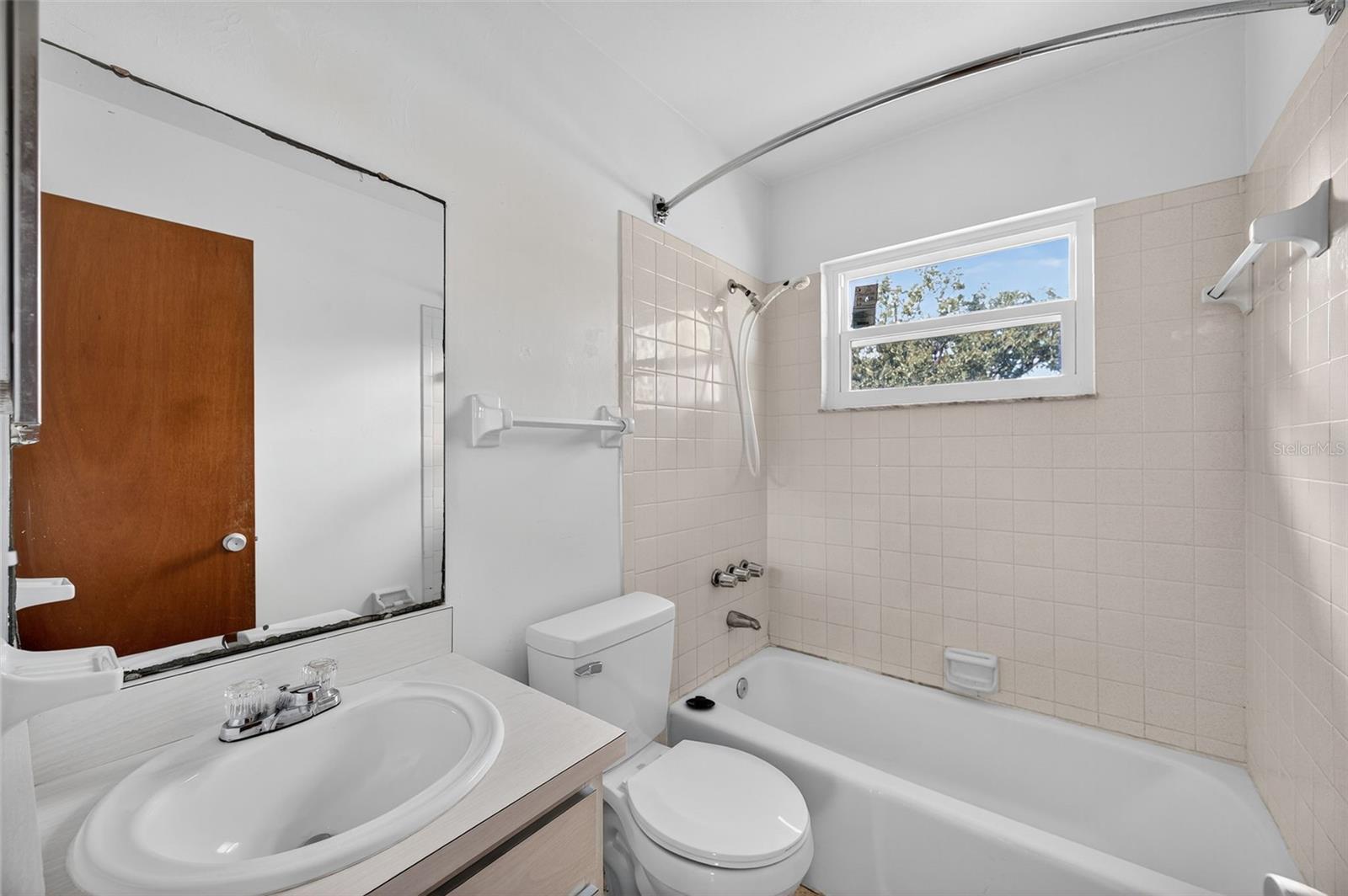 POMS PARK 3 - Residential Lease