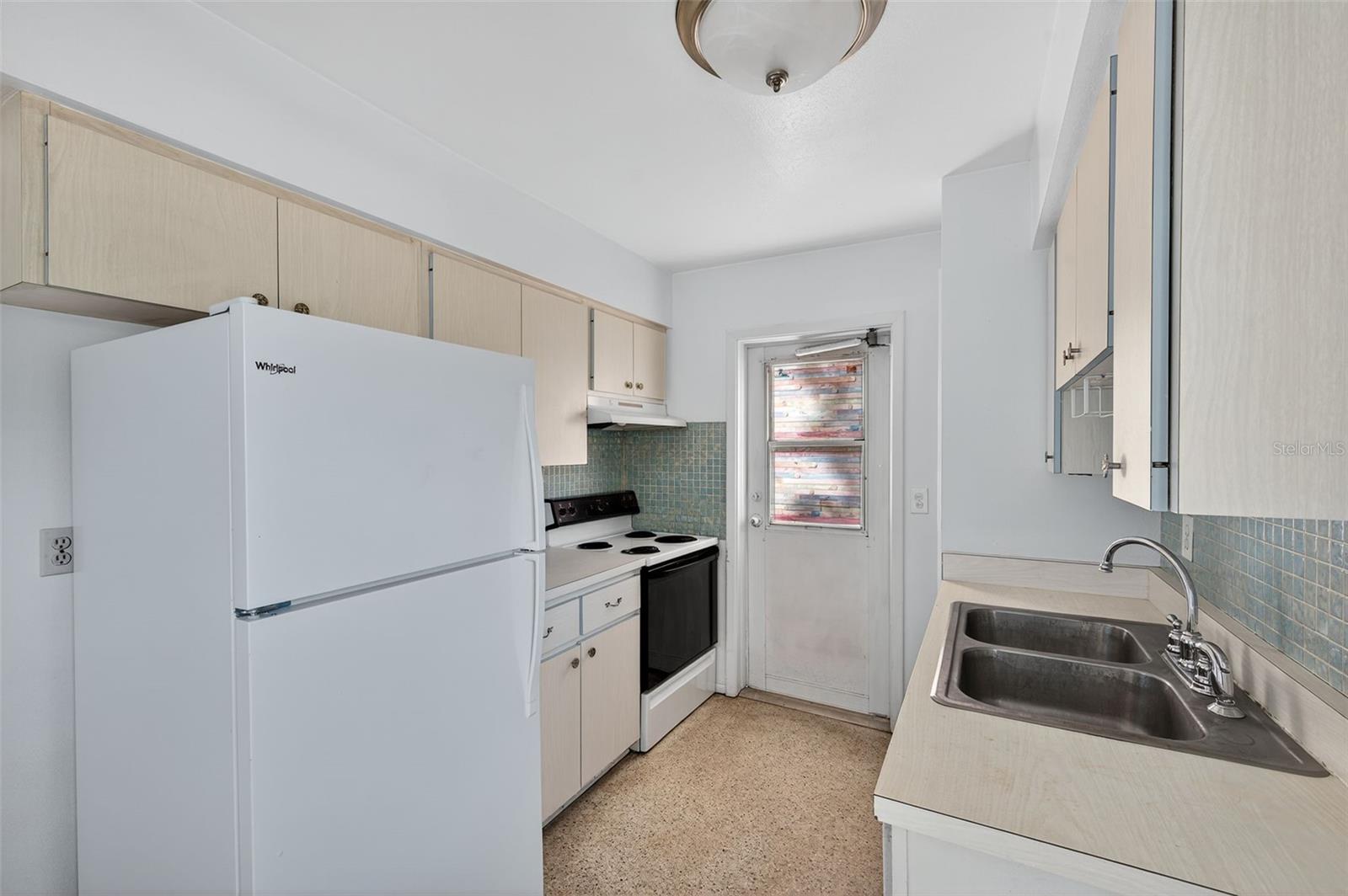 POMS PARK 3 - Residential Lease